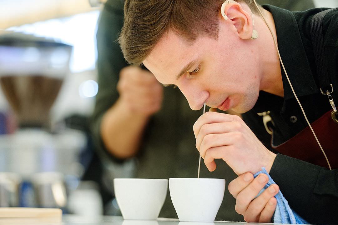 Победитель национального чемпионата Latte Art 2017 – Роман Лехнович, кофейня «26»